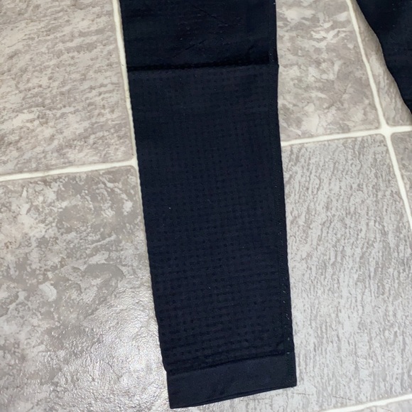 Black Seamless high waisted leggings small - Picture 3 of 8